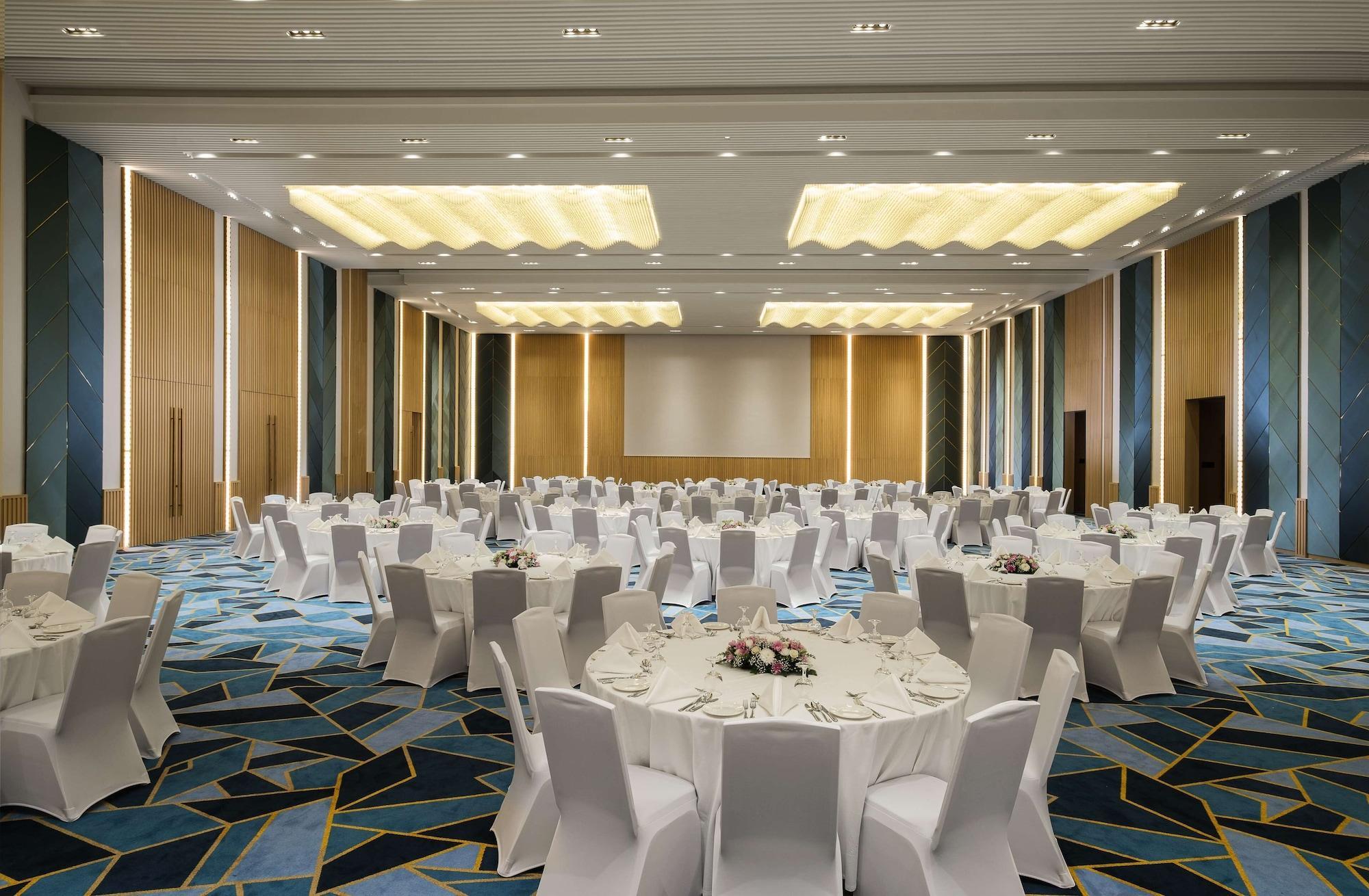 Maani Muscat Hotel & Suites Luaran gambar