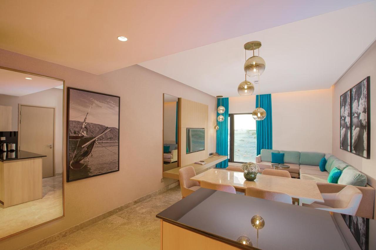 Maani Muscat Hotel & Suites Luaran gambar